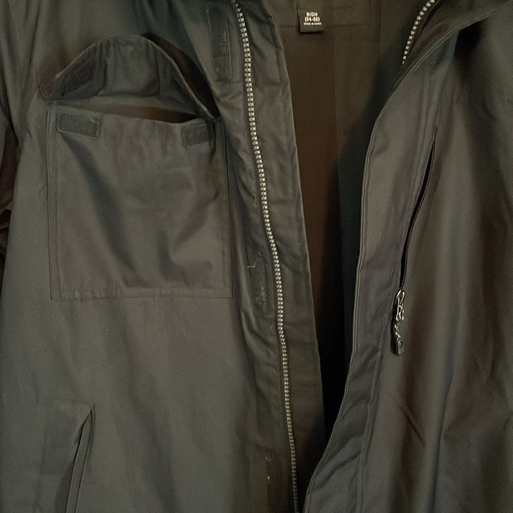 SWISS TECH Coat​ - Picture 8 of 8